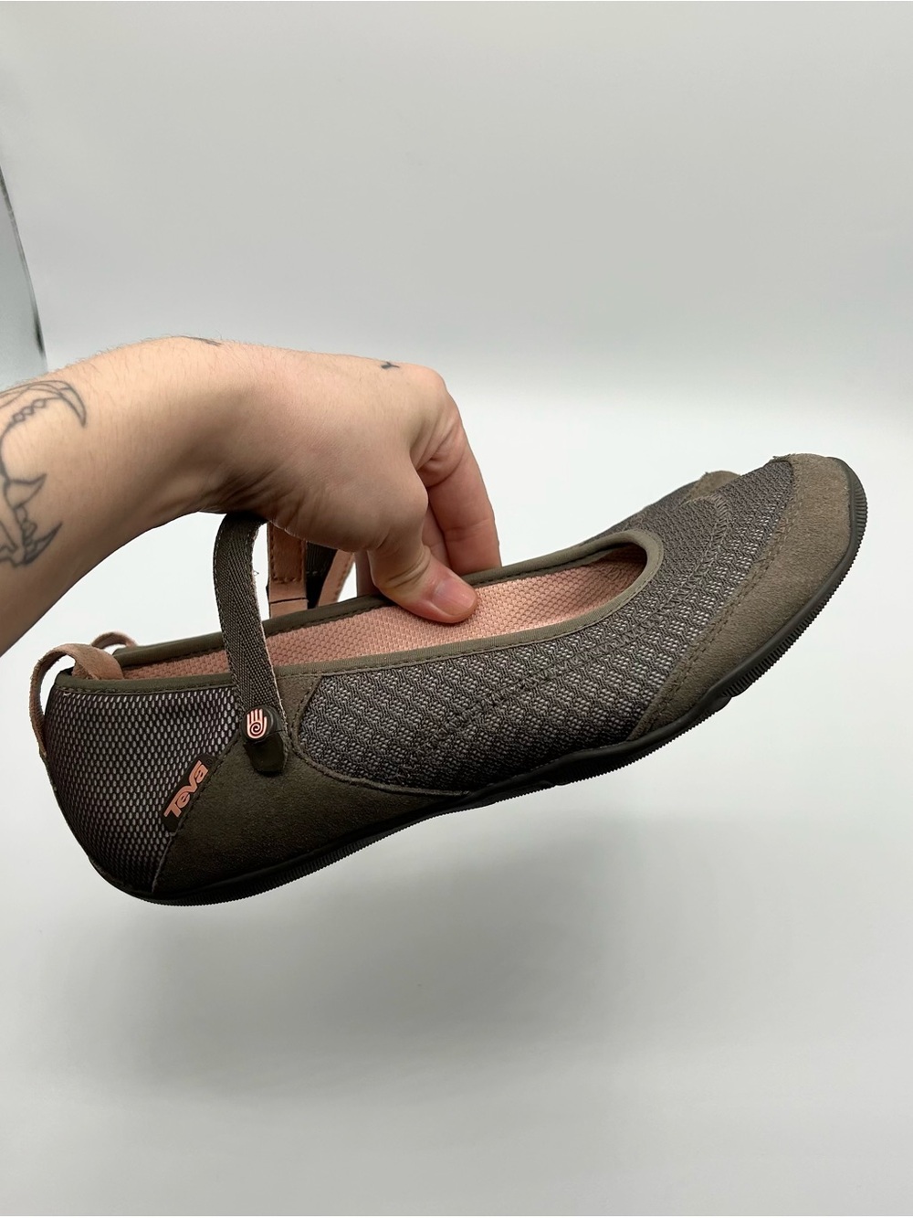 Teva Grey Pink Slip On Sandal Outdoor Activewear Women’s Size 8 - Picture 3 of 8